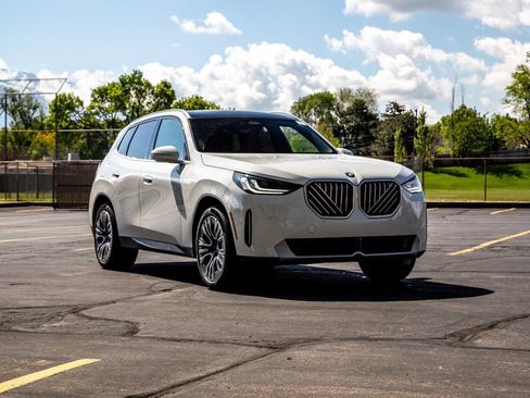 New 2026 BMW X3 xDrive30 w/ Premium Package AWD/4WD image 7