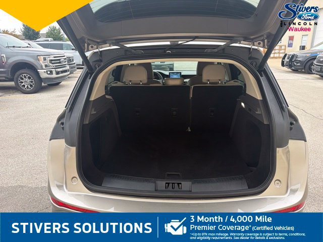 Used 2021 Lincoln Corsair Reserve FWD image 10