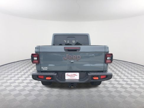 Used 2025 Jeep Gladiator Mojave AWD/4WD image 17