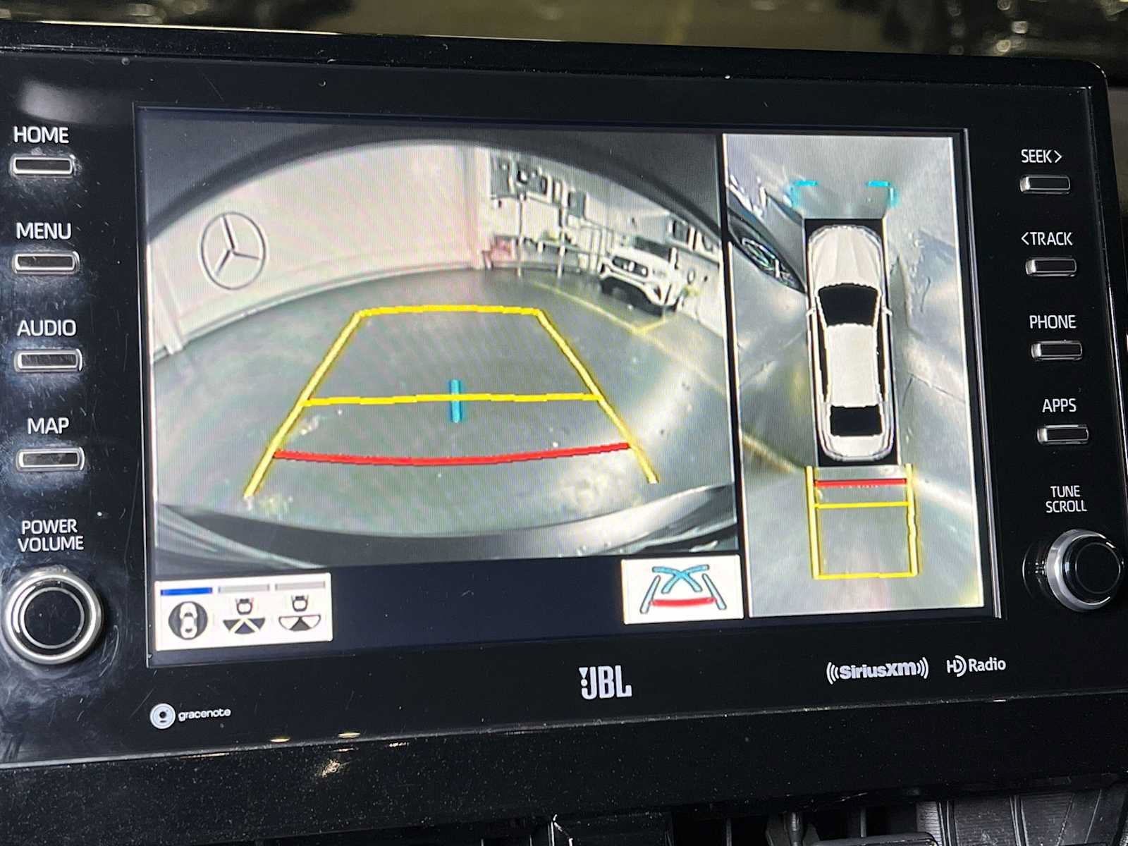 Used 2023 Toyota Camry XLE w/ Navigation Package FWD image 37