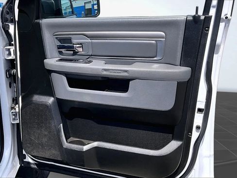 Used 2019 RAM 1500 Classic Warlock AWD/4WD image 35