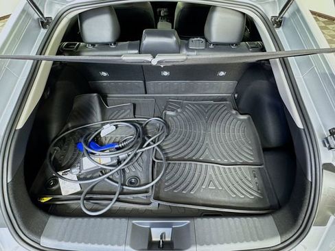 Used 2025 Toyota Prius XSE image 27