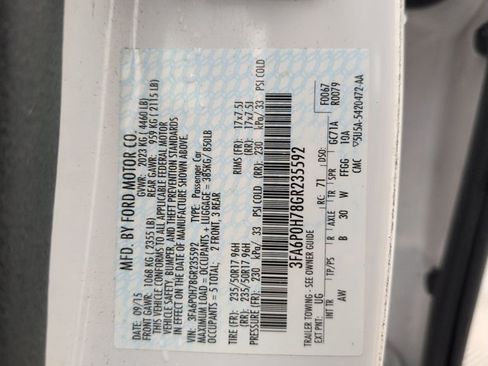 Used 2016 Ford Fusion SE image 28