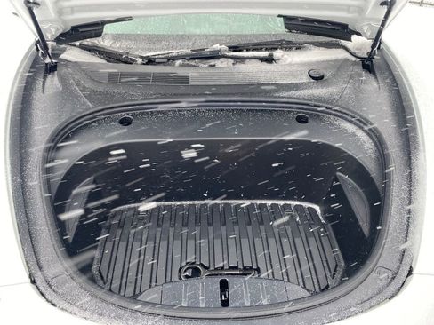 Used 2023 Tesla Model 3 Standard Range image 18