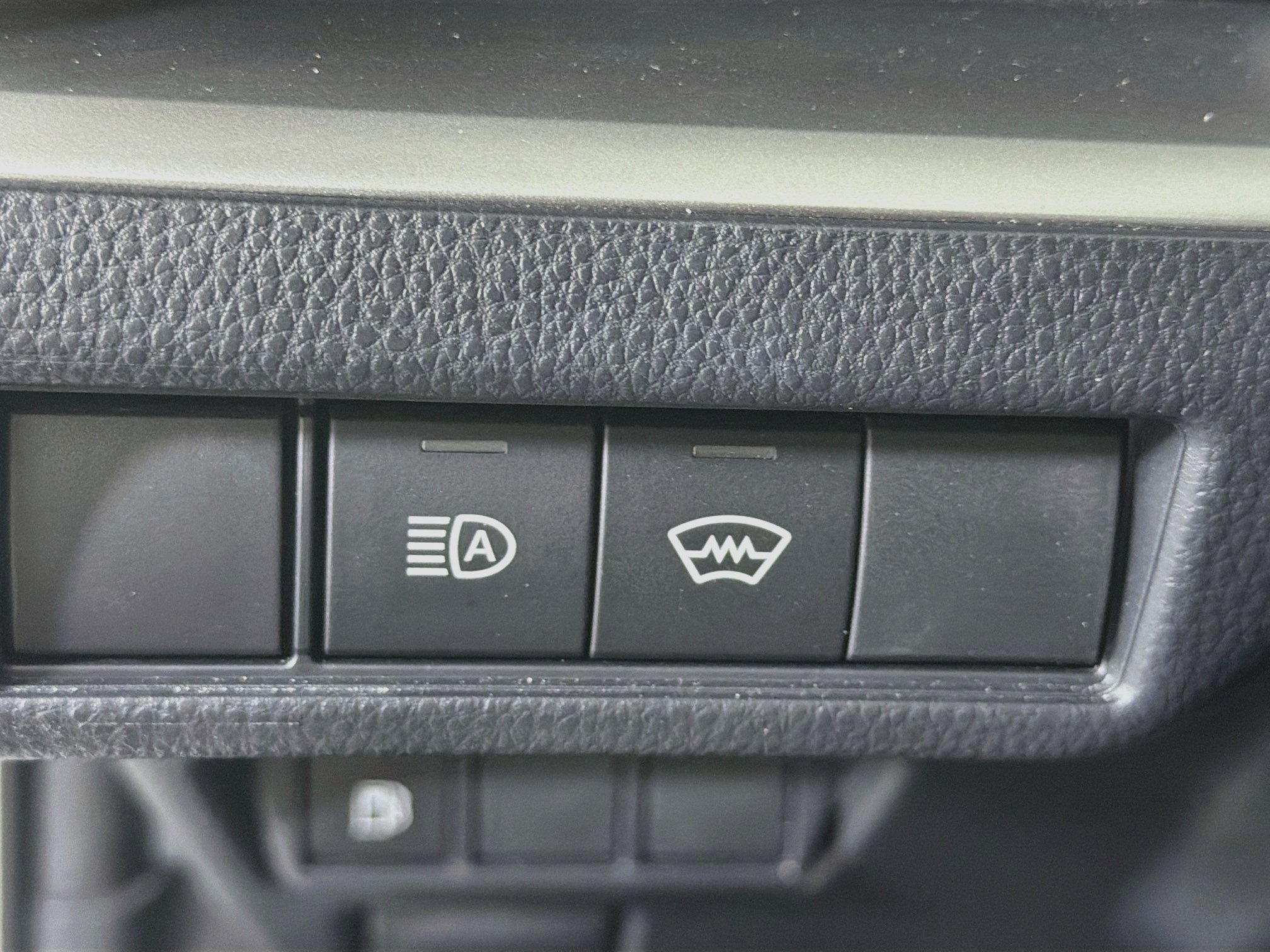 Used 2026 Toyota Prius LE FWD image 16