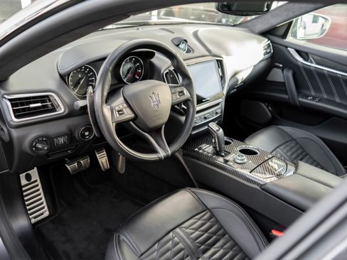 Used 2022 Maserati Ghibli Trofeo image 8