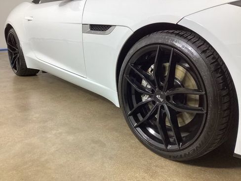 Used 2018 Jaguar F-TYPE Convertible RWD image 6