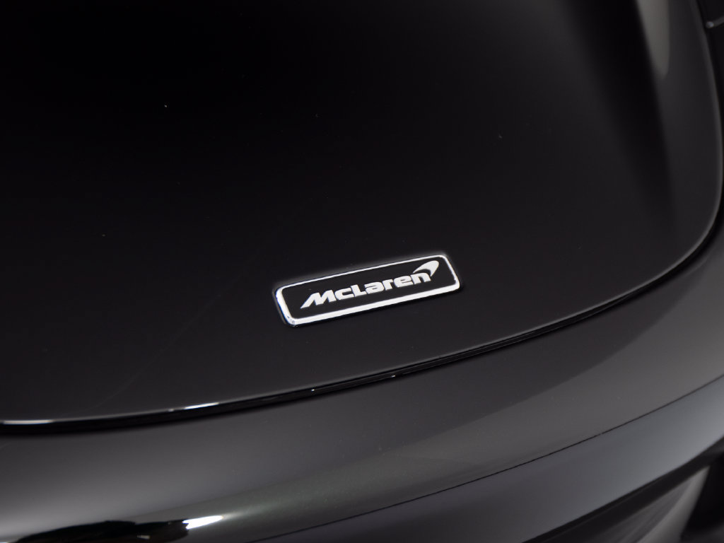 Used 2024 McLaren 750S Spider RWD image 39