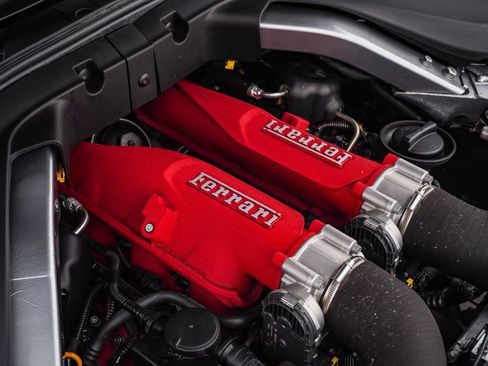 Used 2019 Ferrari Portofino RWD image 40