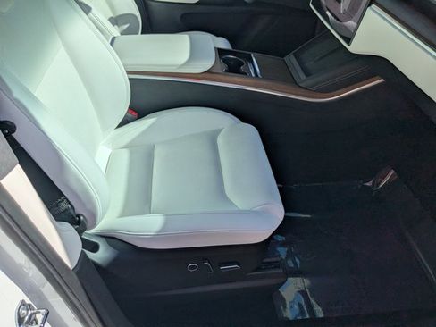 Used 2023 Tesla Model X image 16