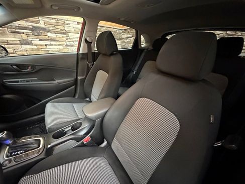 Used 2018 Hyundai Kona SEL w/ SEL Tech Package 02 image 12