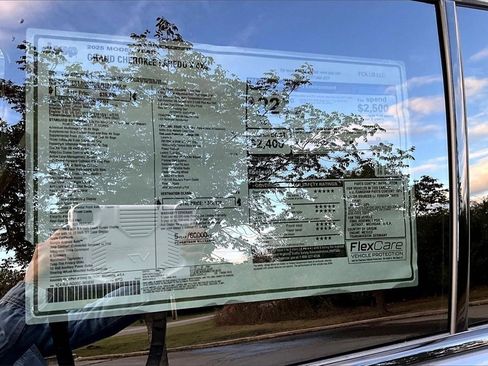 New 2025 Jeep Grand Cherokee Laredo X w/ Luxury Tech Group I image 14