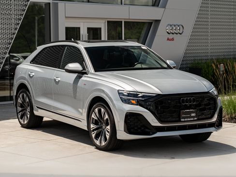 Certified 2025 Audi Q8 Premium Plus w/ Premium Plus Package AWD/4WD image 2