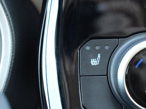 Certified 2022 Toyota Highlander XLE image 29