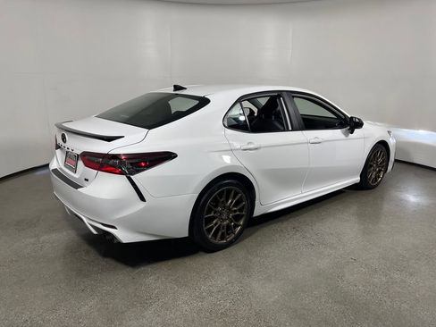 Used 2023 Toyota Camry SE w/ Protection Package (Q2) (TMS) FWD image 3
