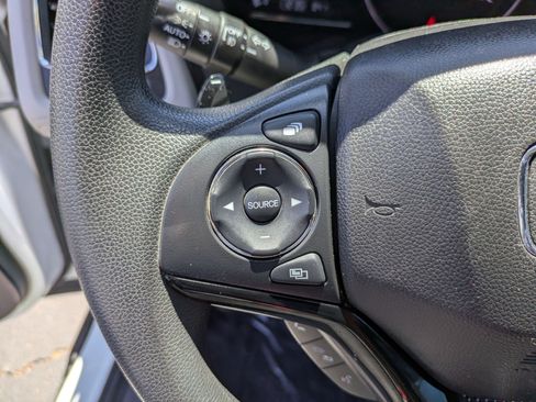 Used 2021 Honda HR-V EX image 18