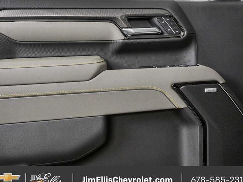 New 2026 Chevrolet Silverado 2500 ZR2 AWD/4WD image 6
