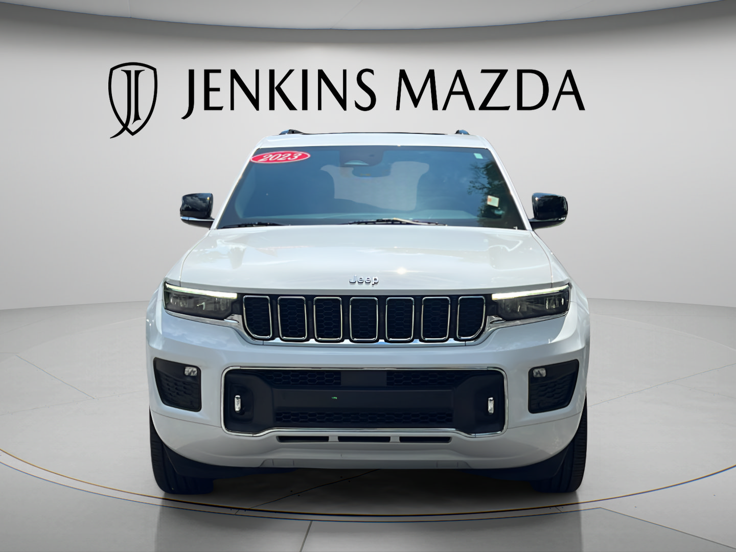 Used 2023 Jeep Grand Cherokee Overland AWD/4WD image 8