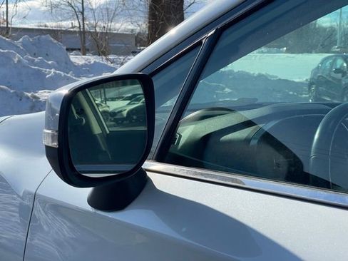 Used 2022 Subaru Crosstrek 2.5i Limited w/ Moonroof Package 2 image 23