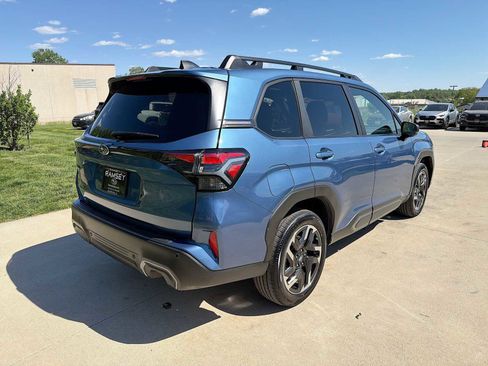 Used 2025 Subaru Forester Limited AWD/4WD image 6