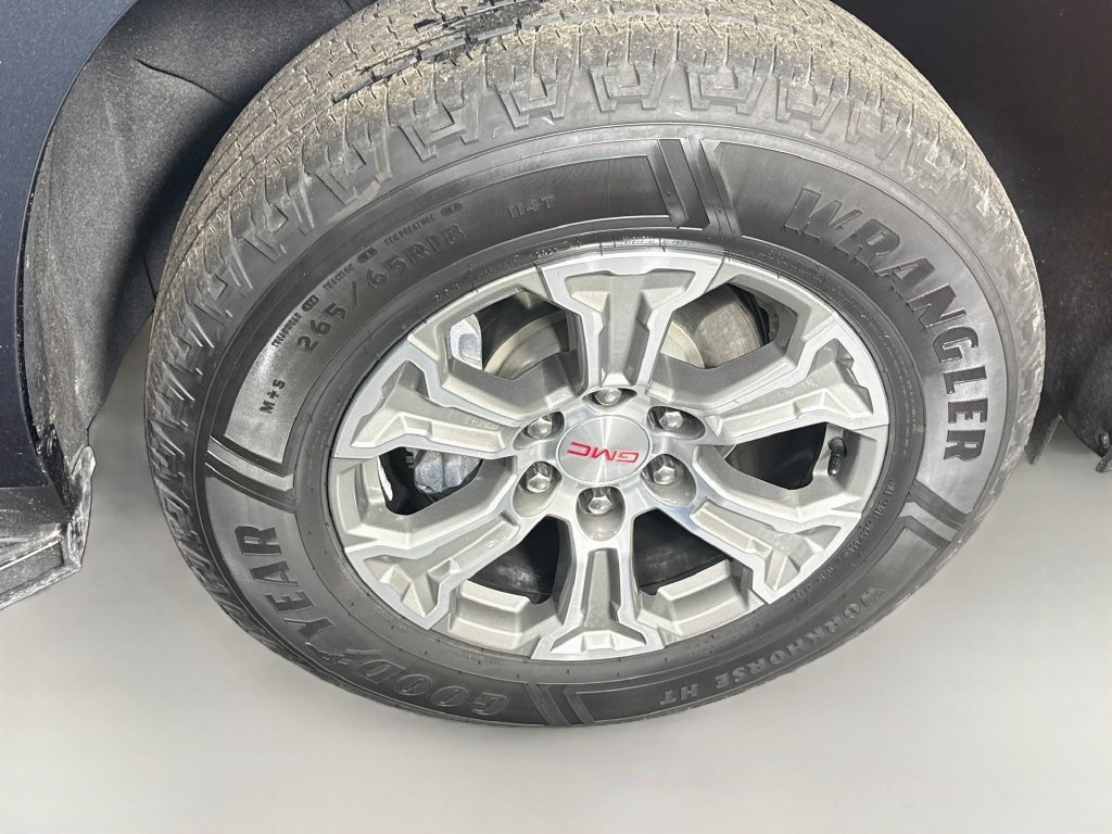 Used 2021 GMC Yukon SLE RWD image 31