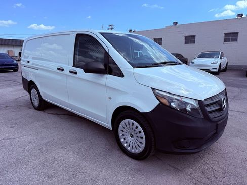 Used 2022 Mercedes-Benz Metris image 14