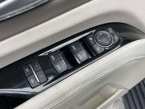 Used 2022 Cadillac Escalade Sport Platinum image 18