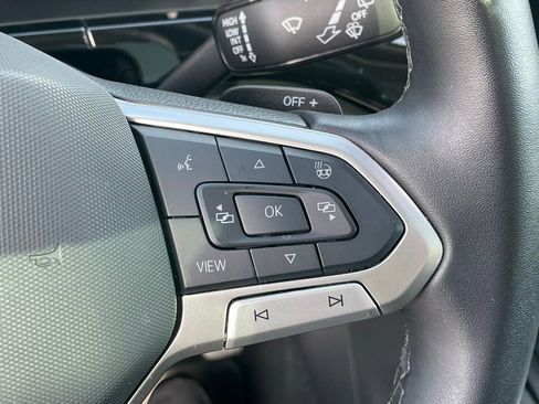 Certified 2025 Volkswagen Atlas Peak Edition SE image 18