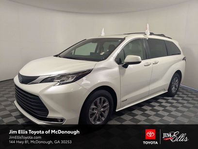 Used 2021 Toyota Sienna XLE w/ XLE Plus Package