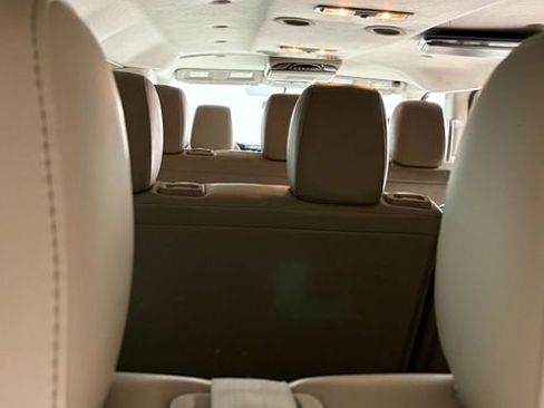 Used 2020 Nissan NV 3500 SL image 19