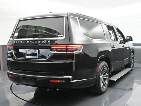 Used 2024 Jeep Grand Wagoneer L 4WD image 5