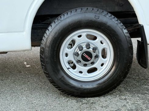 Used 2016 GMC Savana 2500 2500 3dr Extended Cargo Van w/ image 33