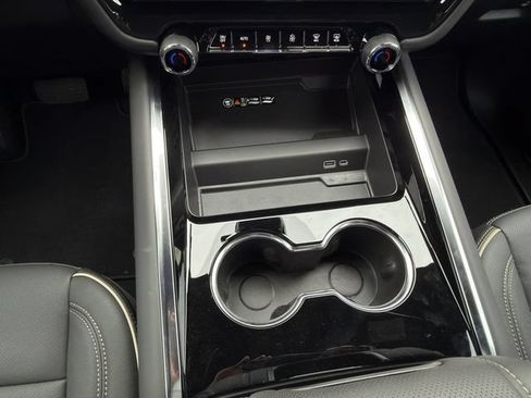 New 2026 Chevrolet Suburban Premier RWD image 16