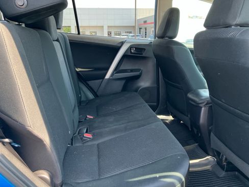 Used 2016 Toyota RAV4 LE AWD/4WD image 31