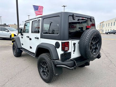 Used 2013 Jeep Wrangler Unlimited Sahara image 4
