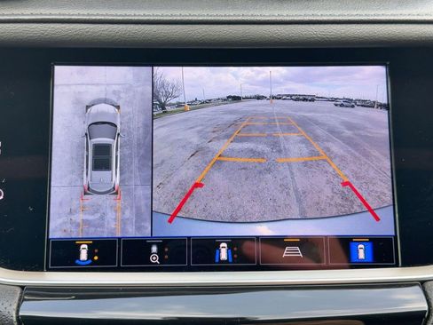 Certified 2021 Cadillac XT5 Premium Luxury image 28