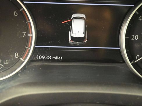 Used 2023 Nissan Rogue S AWD/4WD image 10