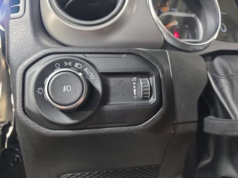 Used 2023 Jeep Wrangler Unlimited Sport AWD/4WD image 24