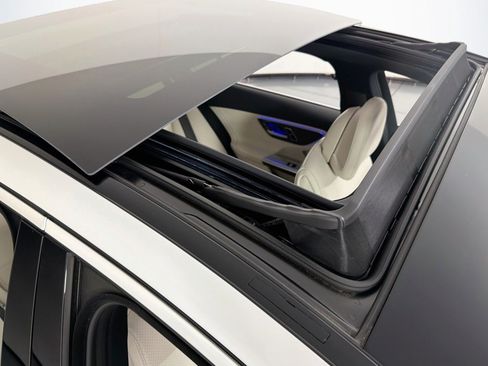 Certified 2023 Mercedes-Benz C 300 Sedan image 23