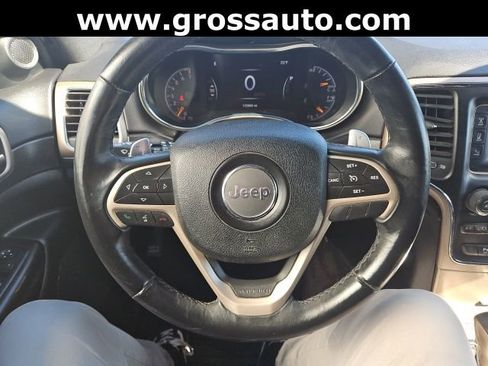 Used 2017 Jeep Grand Cherokee Laredo image 16