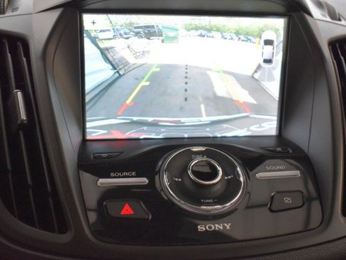 Used 2019 Ford Escape Titanium AWD/4WD image 14