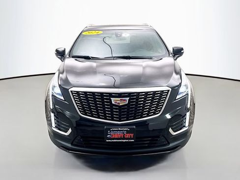 Used 2024 Cadillac XT5 Luxury image 2