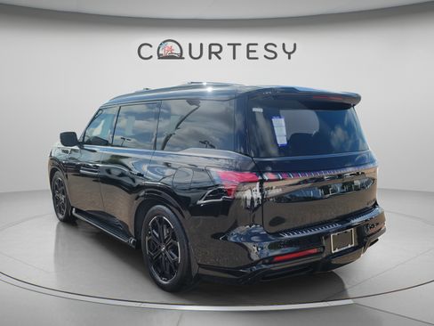 Certified 2026 INFINITI QX80 4WD w/ Sport Exterior Package image 2