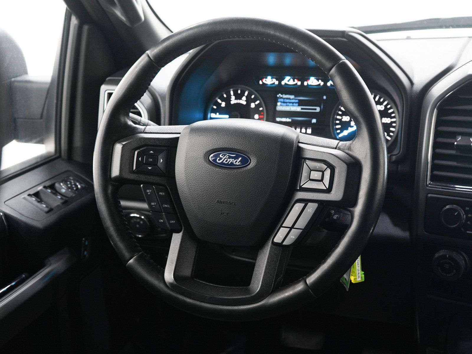 Used 2018 Ford F150 XLT w/ Equipment Group 302A Luxury AWD/4WD image 15