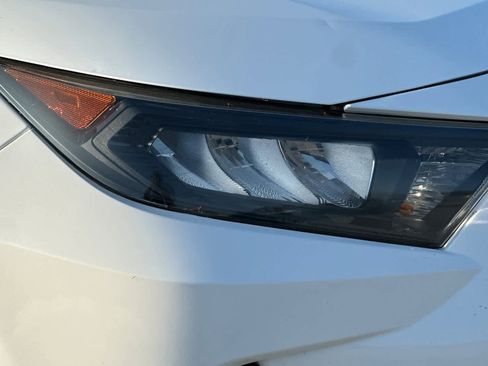 Used 2022 Toyota RAV4 LE image 32