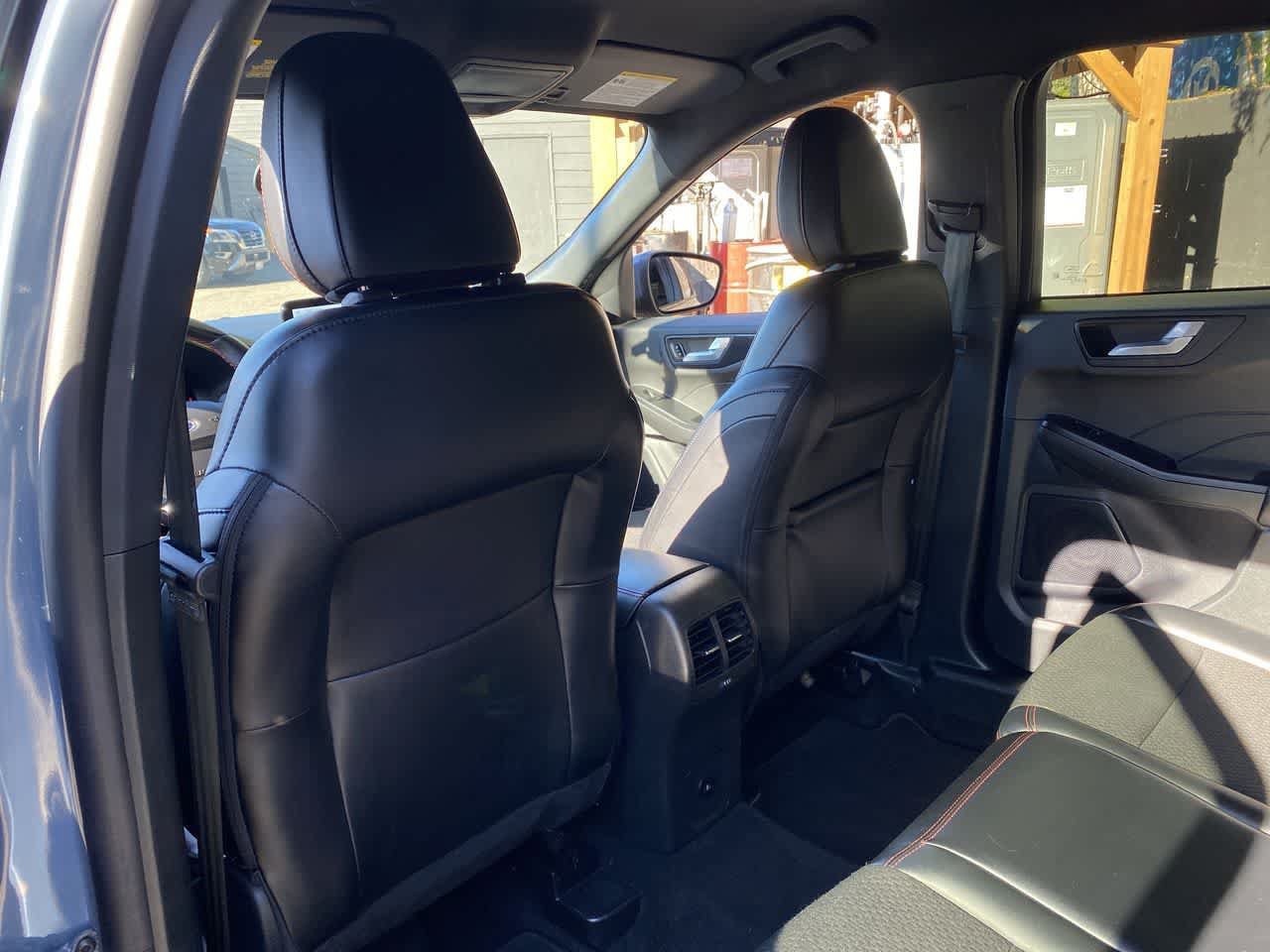 Used 2025 Ford Escape ST-Line Select AWD/4WD image 16