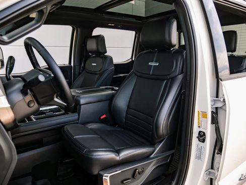 Used 2026 Ford F450 Platinum w/ FX4 Off-Road Package image 41