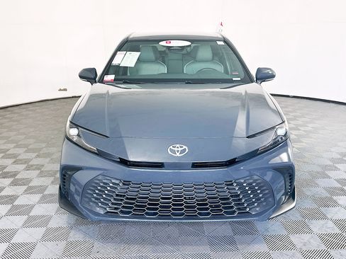 Used 2025 Toyota Camry SE FWD image 8