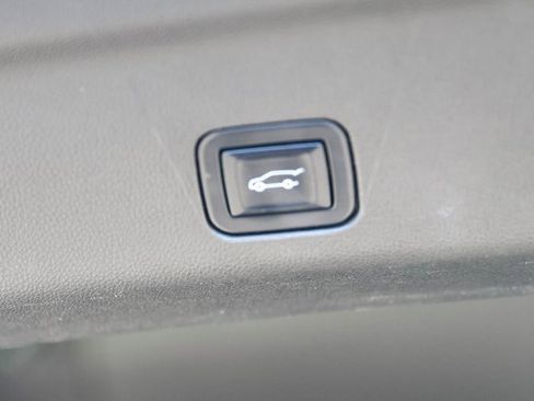 Used 2022 Chevrolet Tahoe RST w/ Luxury Package image 10