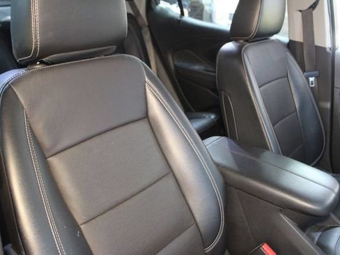 Used 2024 GMC Terrain SLT AWD/4WD image 11